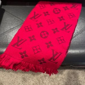 Louis Vuitton scarf